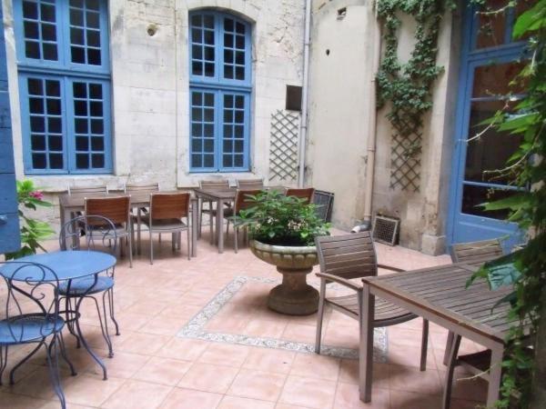 Hotel Saint Trophime Arles Exterior photo
